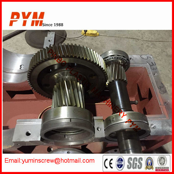 Reduction speed gearbox of recycling machinery