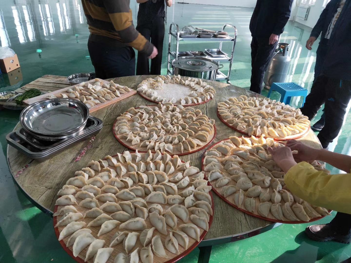 Company group building activities dumplings