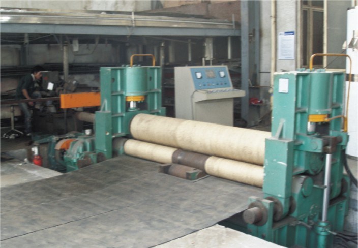 Large plate coiling machine